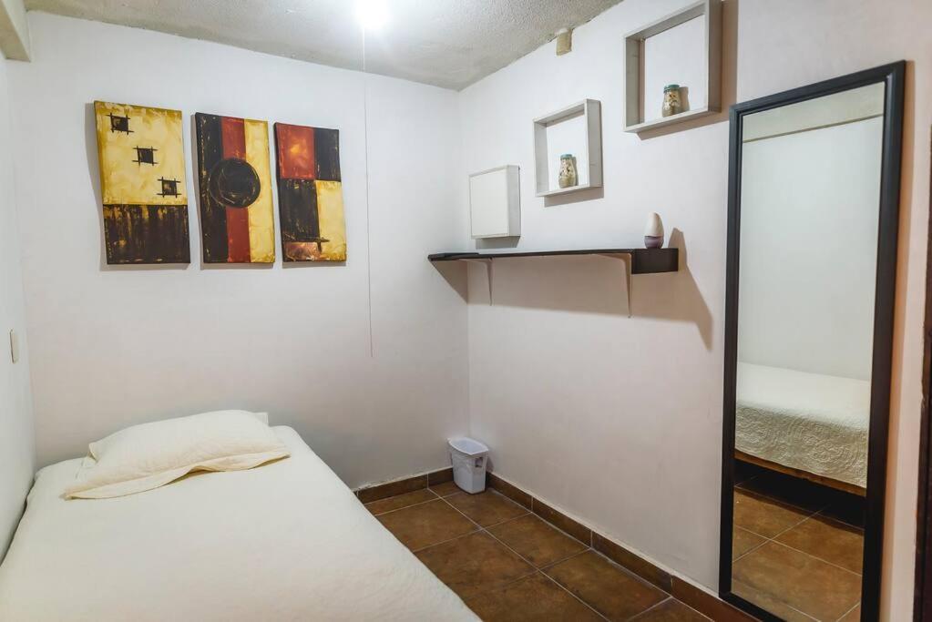 Departamento Grande Con 2 Recamaras Con Aire 5 Camas Wifi 115Mb, Cocina .Cochera Techada, #4 Ciudad Valles Kültér fotó