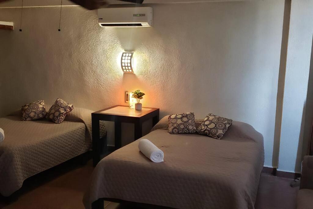 Departamento Grande Con 2 Recamaras Con Aire 5 Camas Wifi 115Mb, Cocina .Cochera Techada, #4 Ciudad Valles Kültér fotó